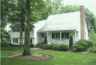 18 RICHARD Court, Closter